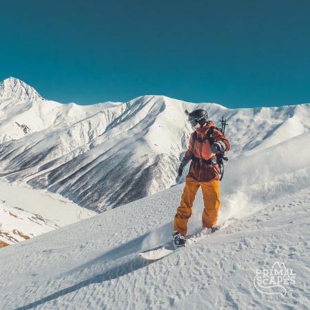 Snowboarder in Svaneti